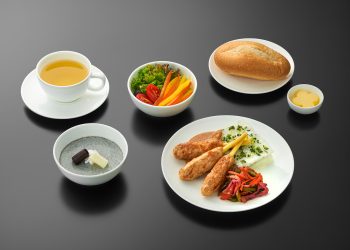 Tinh túy heo nướng lụi bánh hỏi với công thức Luke Nguyễn