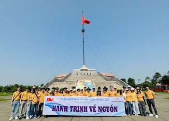 Chi bộ Ban Tiếp thị số và hành trình về nguồn tại vùng đất lửa Quảng Trị