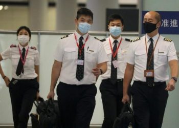 Hãng bay hàng đầu Hong Kong cắt giảm lương thưởng, phi công ‘kêu trời’