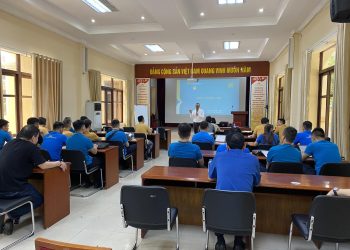 Tập huấn về VHAT, SMS cho 125 phi công