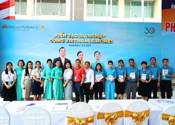 Vietnam Airlines góp mặt tại ngày hội hướng nghiệp