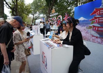 “Vietnam Airlines Festa – Sale Day” tung hàng nghìn vé đi biển  đồng giá 30.000 đồng