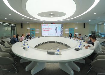 Lãnh đạo TCT làm việc với Học viện Hàng không Đại học RMIT