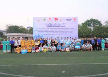 Giải bóng đá chào mừng các sự kiện lớn trong tháng 5