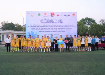 Giải bóng đá chào mừng các sự kiện lớn trong tháng 5