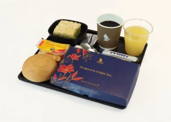 Aviation News No.102: CEO Singapore Airlines đưa ra lời xin lỗi về các hộp thức ăn bằng giấy