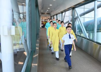 Chuyến bay đặc biệt của Vietnam Airlines với phi hành đoàn “nhí”