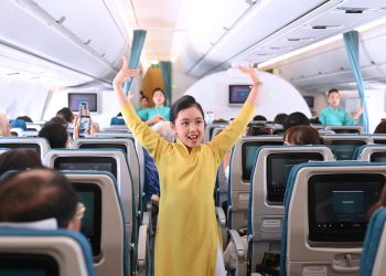 Chuyến bay đặc biệt của Vietnam Airlines với phi hành đoàn “nhí”