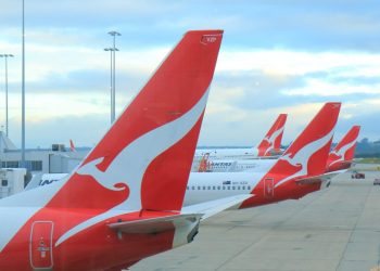 Qantas resumes flights to New York via Auckland