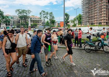 Quốc hội thông qua việc nâng thời hạn visa điện tử lên 90 ngày