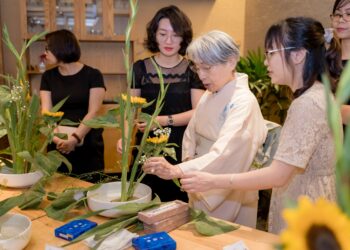 Trải nghiệm nghệ thuật cắm hoa Ikebana và ẩm thực Nhật Bản cùng hội viên Lotusmiles