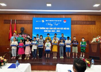 ĐTN VAECO:  Tuyên dương, khen thưởng các cháu học sinh giỏi năm 2022-2023