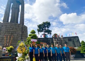 [27/7] CNVN tổ chức dâng hương tưởng niệm các Anh hùng liệt sĩ