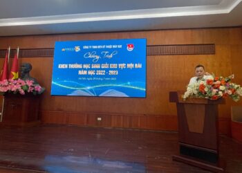 ĐTN VAECO:  Tuyên dương, khen thưởng các cháu học sinh giỏi năm 2022-2023