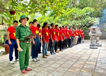 [27/7] Tháng 7 bồi hồi với hành trình về nguồn của Chi bộ Trung tâm Phục vụ Bảo dưỡng (VAECO)