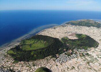 Khám phá hòn đảo “núi lửa” triệu năm tuổi và những trải nghiệm có thể bạn chưa biết tới