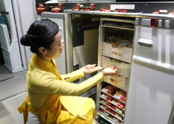 “Theo chân” quy trình quyên góp suất ăn hàng không của Vietnam Airlines