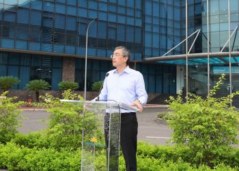 Chào cờ tháng 7/2023: Vượt qua thách thức, kết quả SXKD khả quan