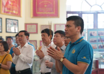 [27/7] TCT tổ chức Lễ dâng hương tưởng niệm các anh hùng liệt sỹ khu vực Long Biên nhân kỷ niệm 76 năm Ngày Thương binh – Liệt sỹ.