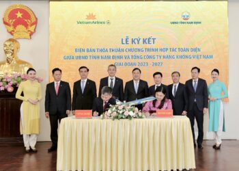 Vietnam Airlines và tỉnh Nam Định ký kết thỏa thuận hợp tác toàn diện giai đoạn 2023 – 2027