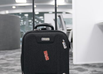 [Kỷ vật] Chiếc valy nhuốm màu thời gian – Kỷ vật gắn liền với những chuyến bay đời đầu