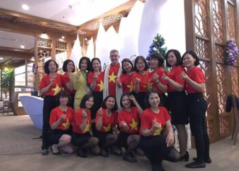 [Nụ cười dịch vụ] Nụ cười rạng rỡ, dịch vụ từ tâm, nâng tầm sao và vươn tầm cao