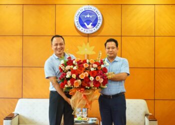 TGĐ chúc mừng tân Chủ tịch HĐTV VATM