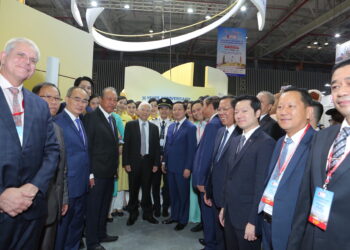 Khai mạc ITE HCMC 2023: Gian hàng Vietnam Airlines thu hút đông đảo khách ghé thăm, tận hưởng nhiều ưu đãi hấp dẫn