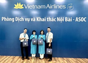 Món quà Tết đoàn viên đến với CBNV ASOC