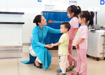 [Nụ cười dịch vụ] Thể hiện nụ cười từ tấm lòng nhiệt thành