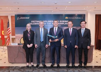 Boeing bán 50 máy bay 737 MAX cho Vietnam Airlines