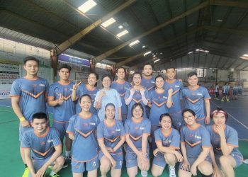 [Nụ cười dịch vụ] Nụ cười trên sân bóng