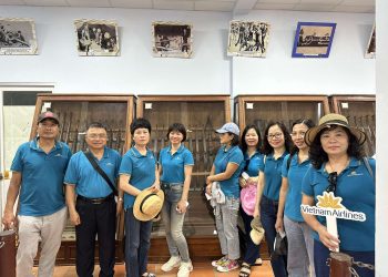 Chi bộ phòng Kế toán VP TCT và hành trình về vùng đất “kỳ tích anh hùng” – Địa Đạo Củ Chi