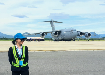 [Nụ cười dịch vụ] Những nụ cười làm bừng sáng sân bay