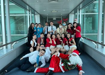 [Nụ cười dịch vụ] Nụ cười ngày làm việc Giáng sinh