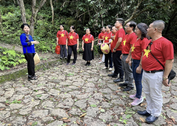 Chi bộ Phòng Kế toán Hành chính: Hành trình về Pác Bó – nơi cội nguồn Cách Mạng