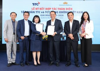 Vietnam Airlines và Tập đoàn TTC ký kết hợp tác toàn diện