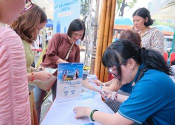 Vietnam Airlines cùng TP.HCM lan toả thông điệp “Xanh trên mỗi hành trình”