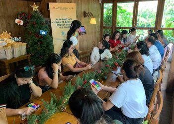 Coffee talk – hình thức đẩy mạnh chính sách bán tới các booker đại lý của CNVN