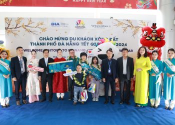 Vietnam Airlines phối hợp cùng các tỉnh thành  tổ chức chuyến bay “xông đất” năm Giáp Thìn