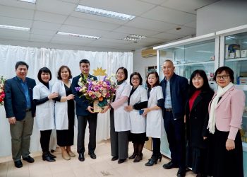 [27/2] PTGĐ Tô Ngọc Giang thăm, chúc mừng Trạm y tế Đoàn bay 919