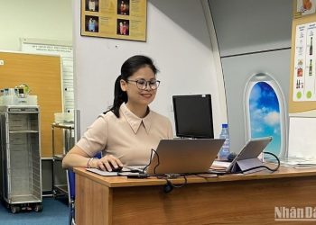 Những công việc lặng thầm phía sau chuyến bay chở “Tết”