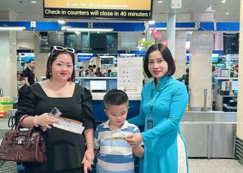 Người âm thầm nâng cánh những chuyến bay mùa xuân