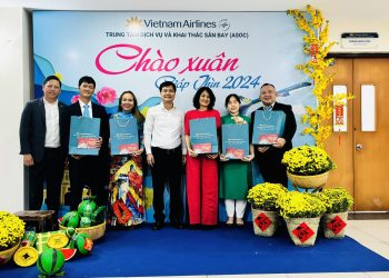 Trung tâm Dịch vụ và Khai thác sân bay (ASOC) tổ chức tặng quà NLĐ nhân dịp Tết Giáp Thìn