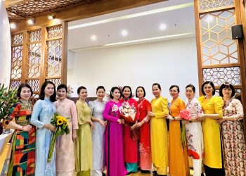 [8/3] Những cô gái hàng không hưởng ứng “Tuần lễ áo dài” năm 2024