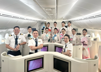Vietnam Airlines tổ chức ngày quốc tế phụ nữ 8/3 trên những tầng mây