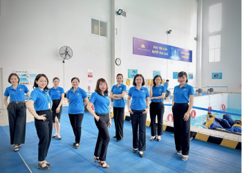 Những “bông hoa màu xanh” của Trung tâm Huấn luyện Bay