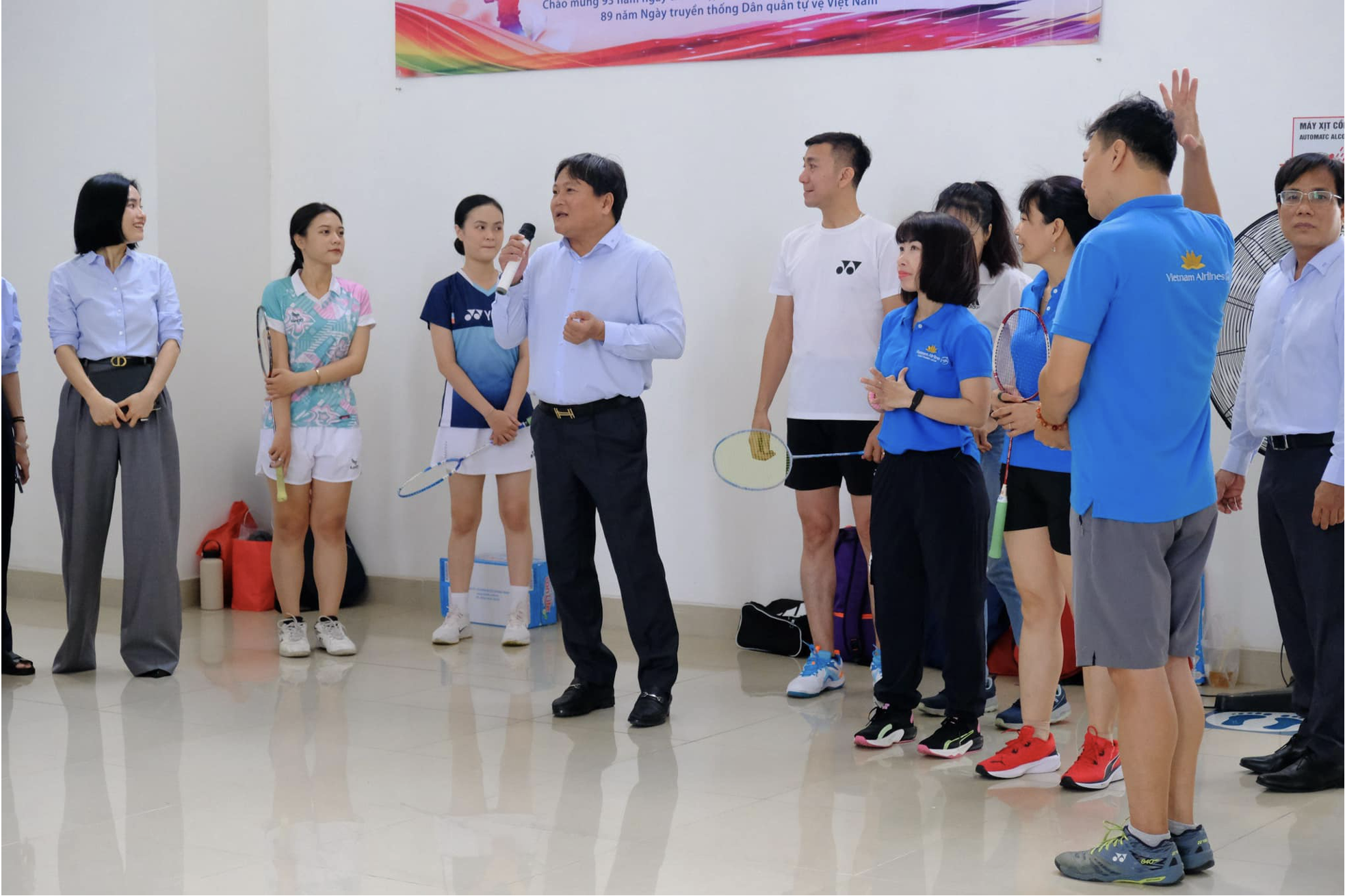 Thay mặt Ban lãnh đạo TTHL, Ông Lâm Quang Nam - Giám đốc phát biểu và khai mạc hội thao.