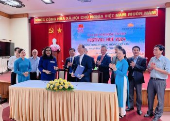 Vietnam Airlines đồng hành cùng Festival Huế năm thứ 9 liên tiếp