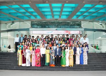 [8/3] Lãnh đạo TCT gặp mặt, chúc mừng nữ cán bộ lãnh đạo nhân ngày Quốc tế phụ nữ 8/3